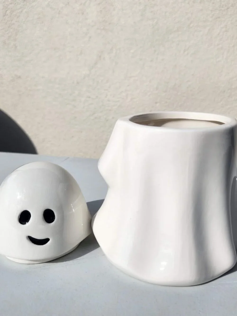 NEW Ceramic Ghost Cookie Jar Treat Food Storage Candy Kitchen Decor White Party